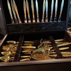 Service for 12 with many additional serving pieces